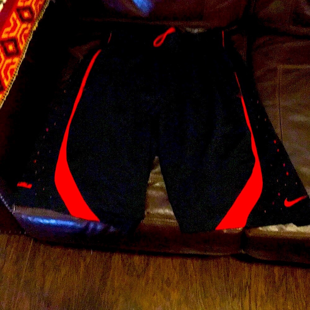 NIKE lebron James  NBA